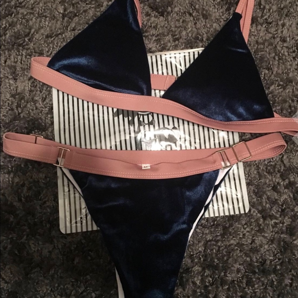 Velvet bikini